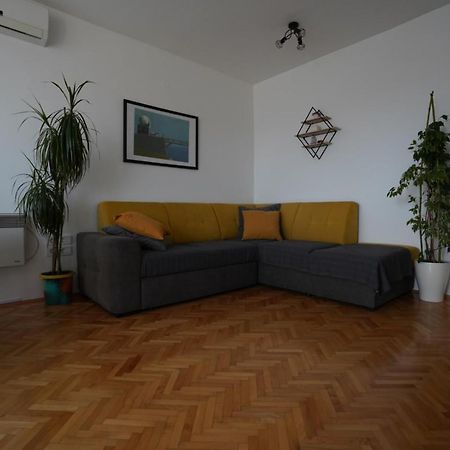 Ema&Nola Home Szybenik Zewnętrze zdjęcie