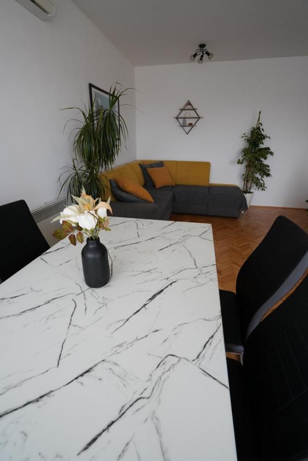 Ema&Nola Home Szybenik Zewnętrze zdjęcie
